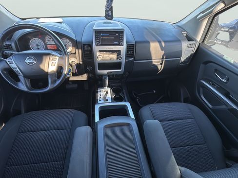 Used 2015 Nissan Titan PRO-4X AWD/4WD image 31