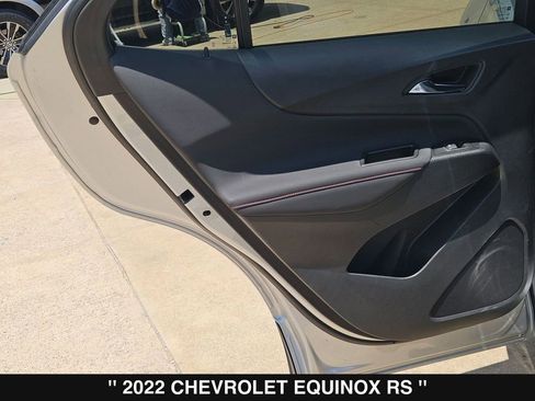 Used 2022 Chevrolet Equinox RS w/ Infotainment Package FWD image 18