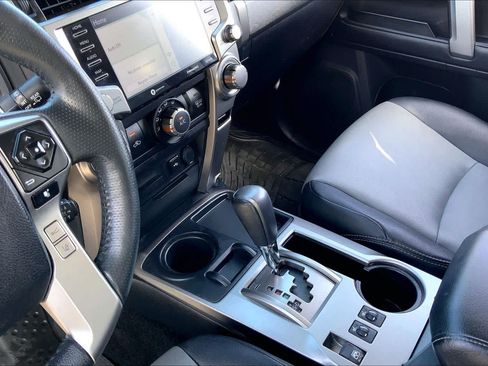 Used 2022 Toyota 4Runner SR5 Premium w/ Moonroof Package RWD image 16