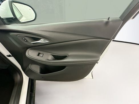 Used 2024 Buick Encore GX Sport Touring AWD/4WD image 32
