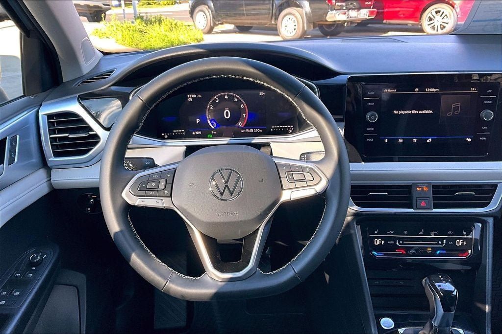 New 2026 Volkswagen Taos SE AWD/4WD image 4