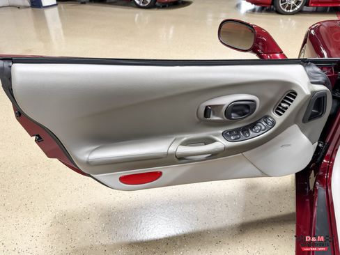 Used 2003 Chevrolet Corvette 50th Anniversary Edition w/ Preferred Equipment Group RWD image 26