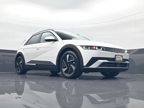 New 2025 Hyundai Ioniq 5 SEL image 23