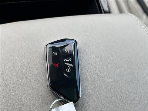 Used 2024 Volkswagen Atlas SEL Premium R-Line AWD/4WD image 31