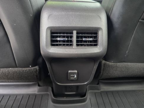 Used 2022 Chevrolet Equinox RS w/ RS Leather Package AWD/4WD image 24