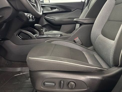 Used 2023 Chevrolet TrailBlazer LT w/ Convenience Package image 12