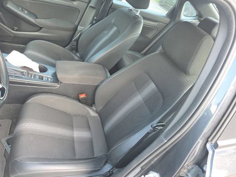 Used 2023 Honda Civic Sport image 10