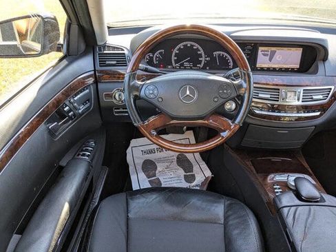 Used 2010 Mercedes-Benz S 550 4MATIC image 31