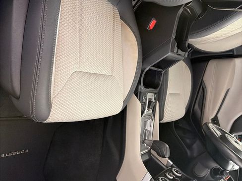 Used 2021 Subaru Forester Premium AWD/4WD image 23
