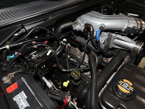 Used 2000 Ford F150 Lightning RWD image 82