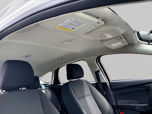 Used 2017 Ford Focus SE image 19