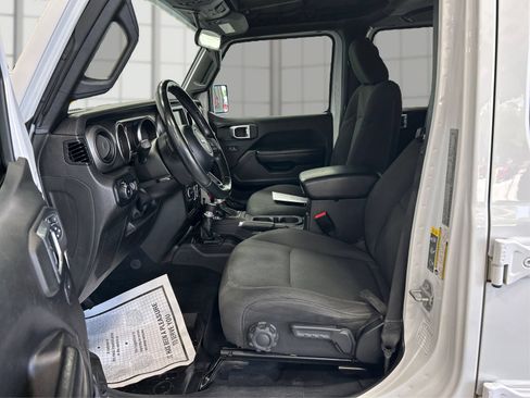 Used 2022 Jeep Wrangler Unlimited Sport AWD/4WD image 9