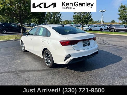 Certified 2024 Kia Forte LXS w/ LXS Technology Package FWD image 7