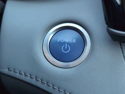 Used 2021 Toyota Highlander Limited image 21