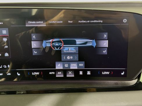Certified 2025 Audi Q6 e-tron Premium w/ Convenience Package AWD/4WD image 15