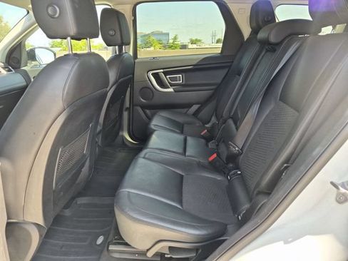 Used 2017 Land Rover Discovery Sport SE AWD/4WD image 10