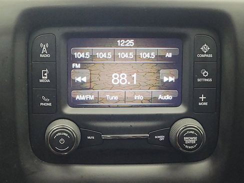 Used 2018 Jeep Compass Latitude w/ Cold Weather Group AWD/4WD image 25