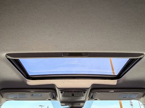 Used 2020 Nissan Armada SL w/ Premium Package image 15