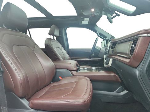 Used 2023 Ford Expedition Limited image 27