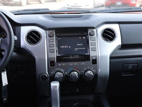 Used 2018 Toyota Tundra SR5 w/ SR5 Upgrade Package AWD/4WD image 24