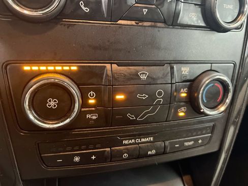 Used 2019 Ford Explorer FWD image 16