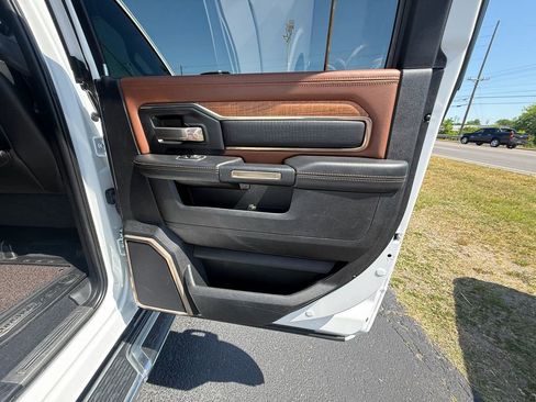 Used 2020 RAM 2500 Limited AWD/4WD image 20