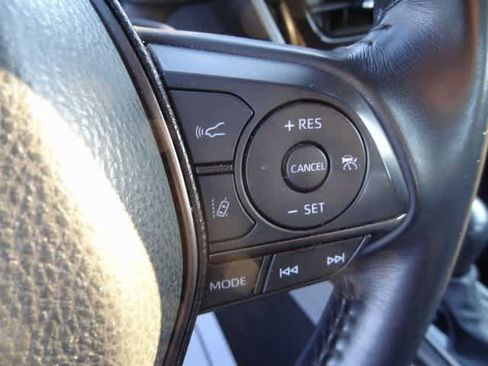 Used 2023 Toyota Camry SE image 13