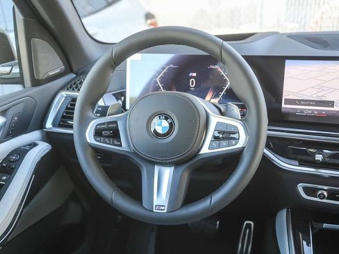 Used 2026 BMW X5 sDrive40i w/ M Sport Package RWD image 12