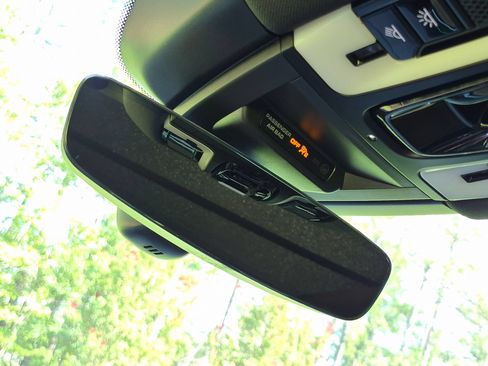 Certified 2022 Porsche Cayenne Platinum Edition AWD/4WD image 18