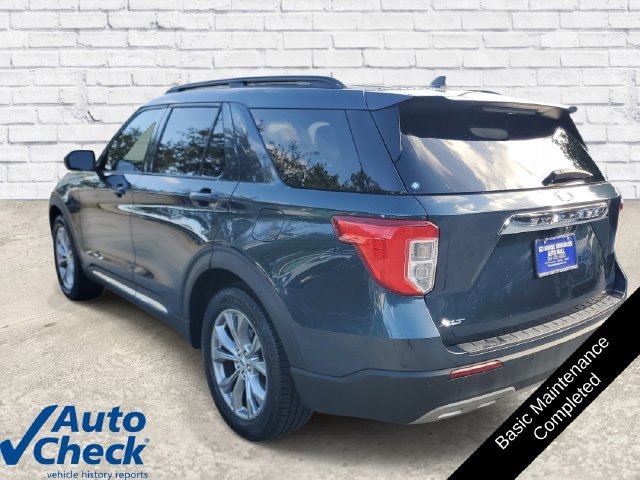 Used 2022 Ford Explorer XLT w/ Equipment Group 202A RWD image 2