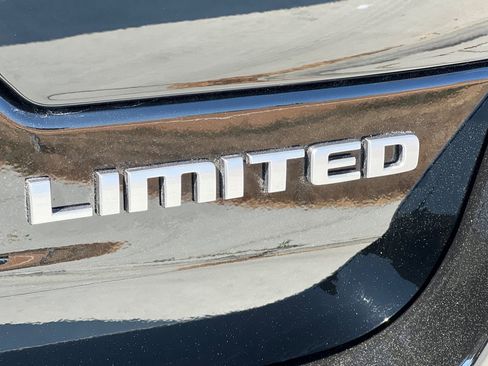 New 2025 Jeep Grand Cherokee Limited image 27
