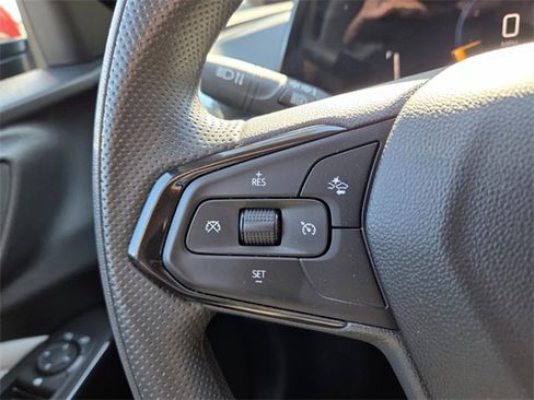 Used 2025 Chevrolet Trax LT image 36