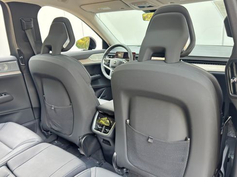Used 2025 Volvo EX90 Ultra AWD/4WD image 37