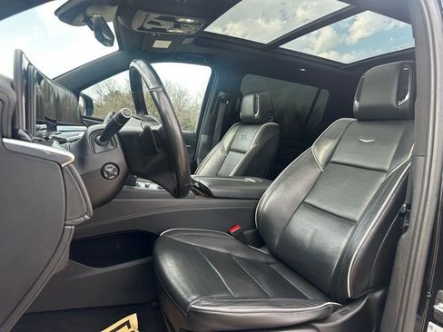 Used 2023 Cadillac Escalade ESV Premium Luxury AWD/4WD image 14