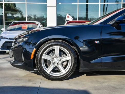 Used 2021 Chevrolet Camaro LT image 10