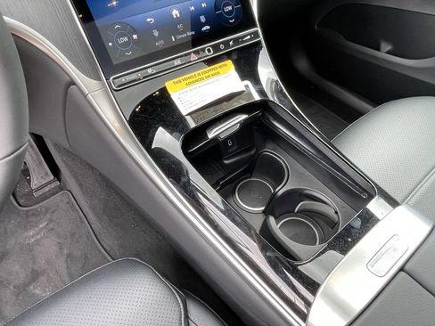 New 2025 Mercedes-Benz GLC 300 4MATIC image 25