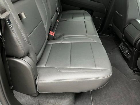 Used 2023 GMC Sierra 1500 SLT image 30