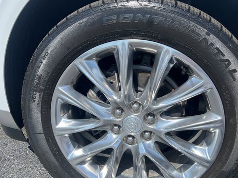 Used 2021 Buick Enclave Premium w/ Sun and Sites Package AWD/4WD image 10