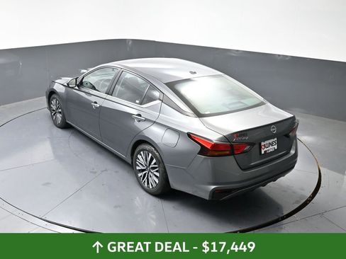 Used 2024 Nissan Altima 2.5 SV image 48