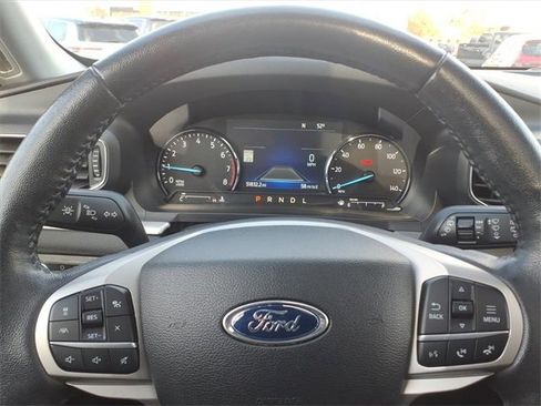 Used 2022 Ford Explorer XLT w/ Equipment Group 202A image 21