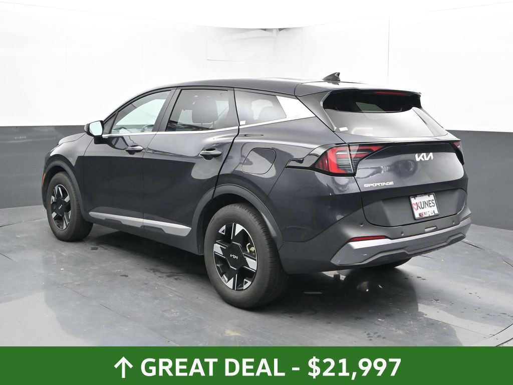 Used 2026 Kia Sportage LX FWD image 11