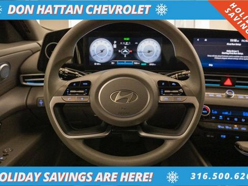 Used 2024 Hyundai Elantra SEL image 6