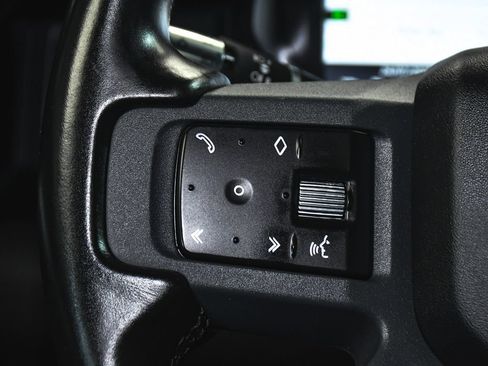 Used 2021 Land Rover Defender 90 X-Dynamic S AWD/4WD image 31