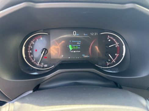 Used 2025 Toyota RAV4 LE image 29