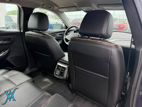 Used 2019 Chevrolet Impala Premier FWD image 17