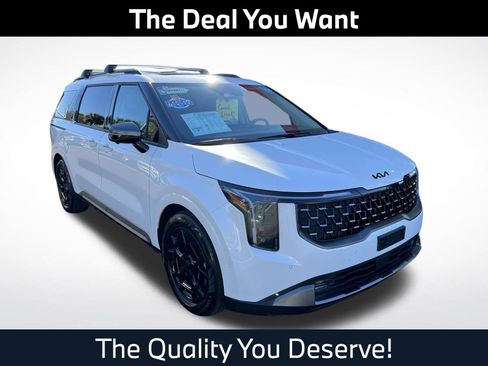 Used 2025 Kia Carnival SX Prestige image 1