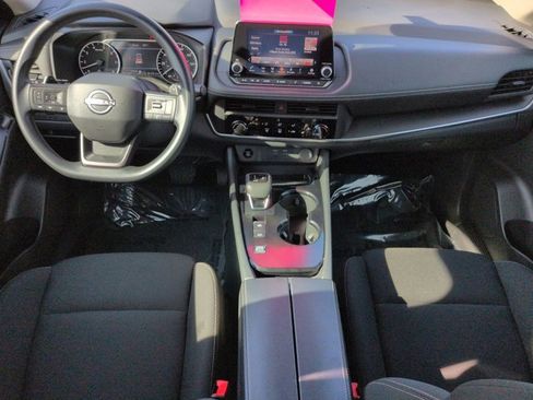 Used 2025 Nissan Rogue S image 14