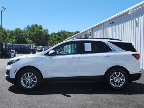 Used 2022 Chevrolet Equinox LT AWD/4WD image 2