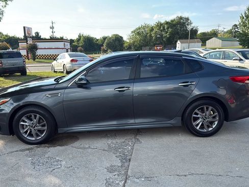 Used 2020 Kia Optima LX FWD image 2
