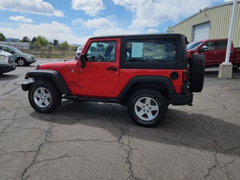 Used 2015 Jeep Wrangler Sport w/ Quick Order Package 24S AWD/4WD image 8